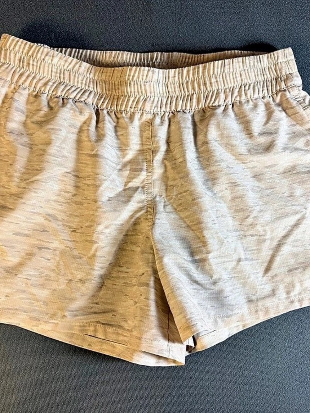 Eddie Bauer Women's Athletic Shorts in Tan Size Medium Like New